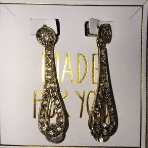 Beautiful Elegant Gold Dangle Earrings